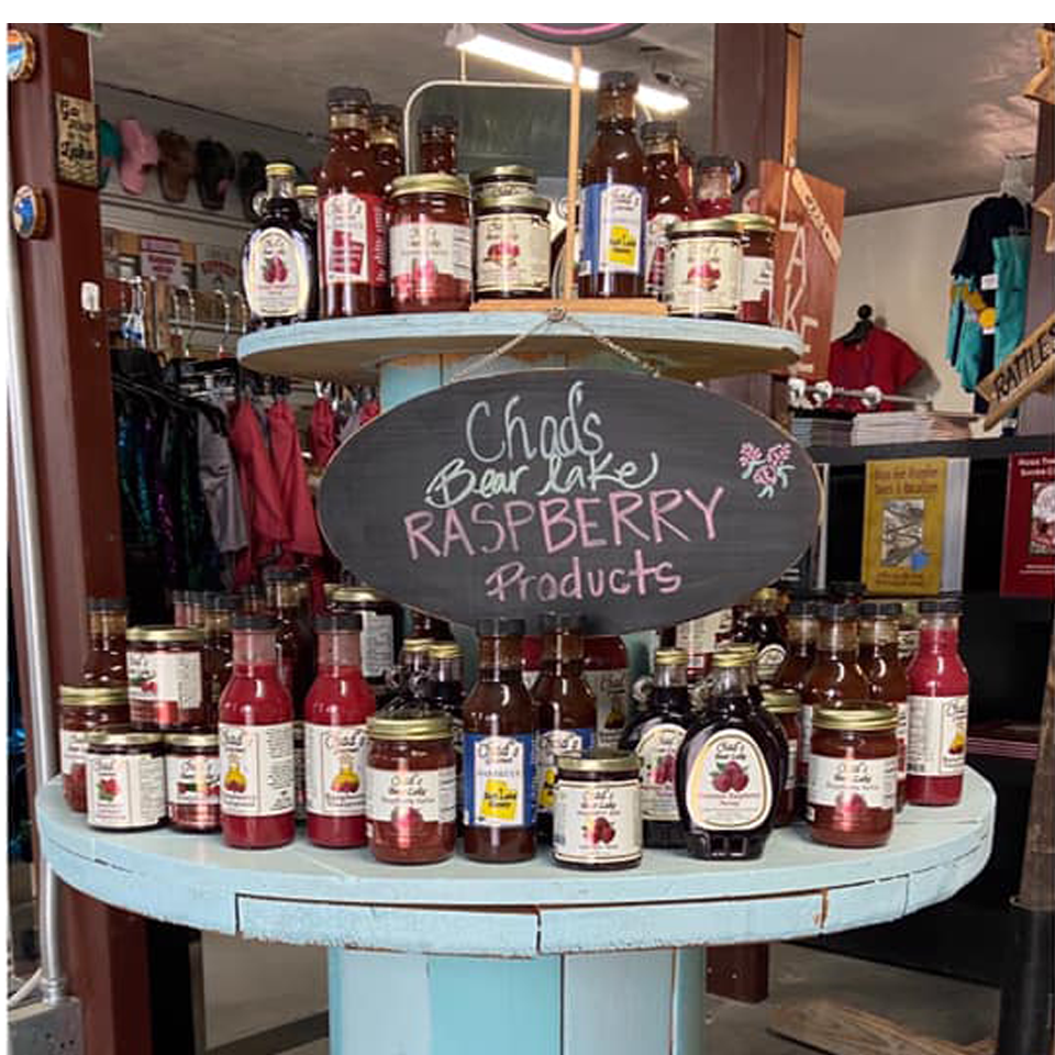 raspo table with jams and jellies in bear lake